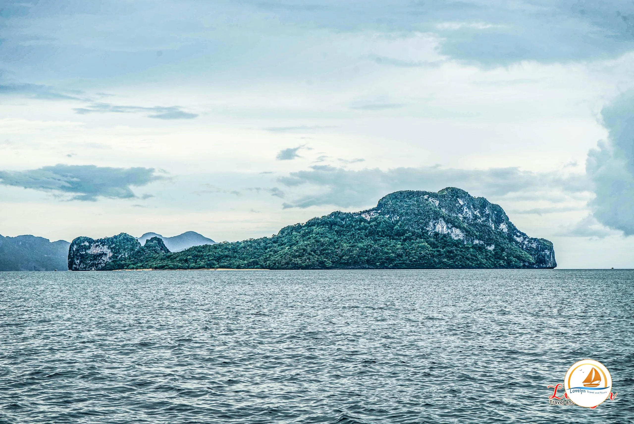 Helicopter Island Tours C